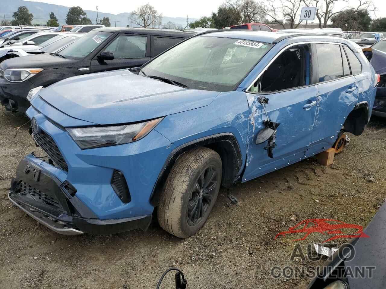 TOYOTA RAV4 2023 - JTM16RFV8PD084372