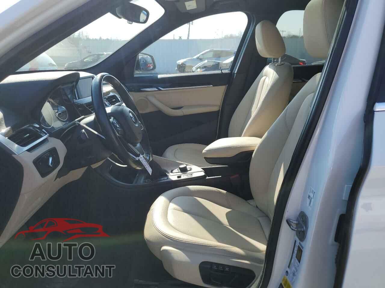 BMW X1 2017 - WBXHT3C30H5F70652