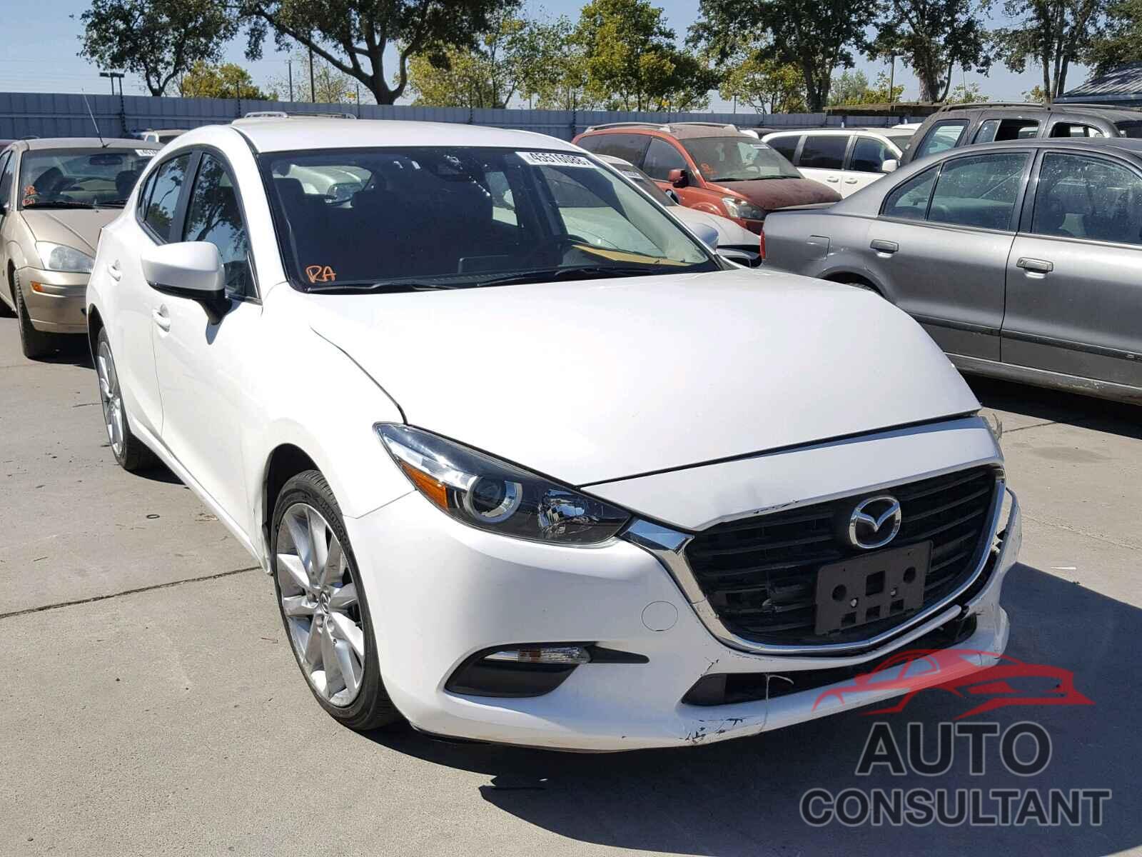 MAZDA 3 2017 - 3MZBN1L76HM113739