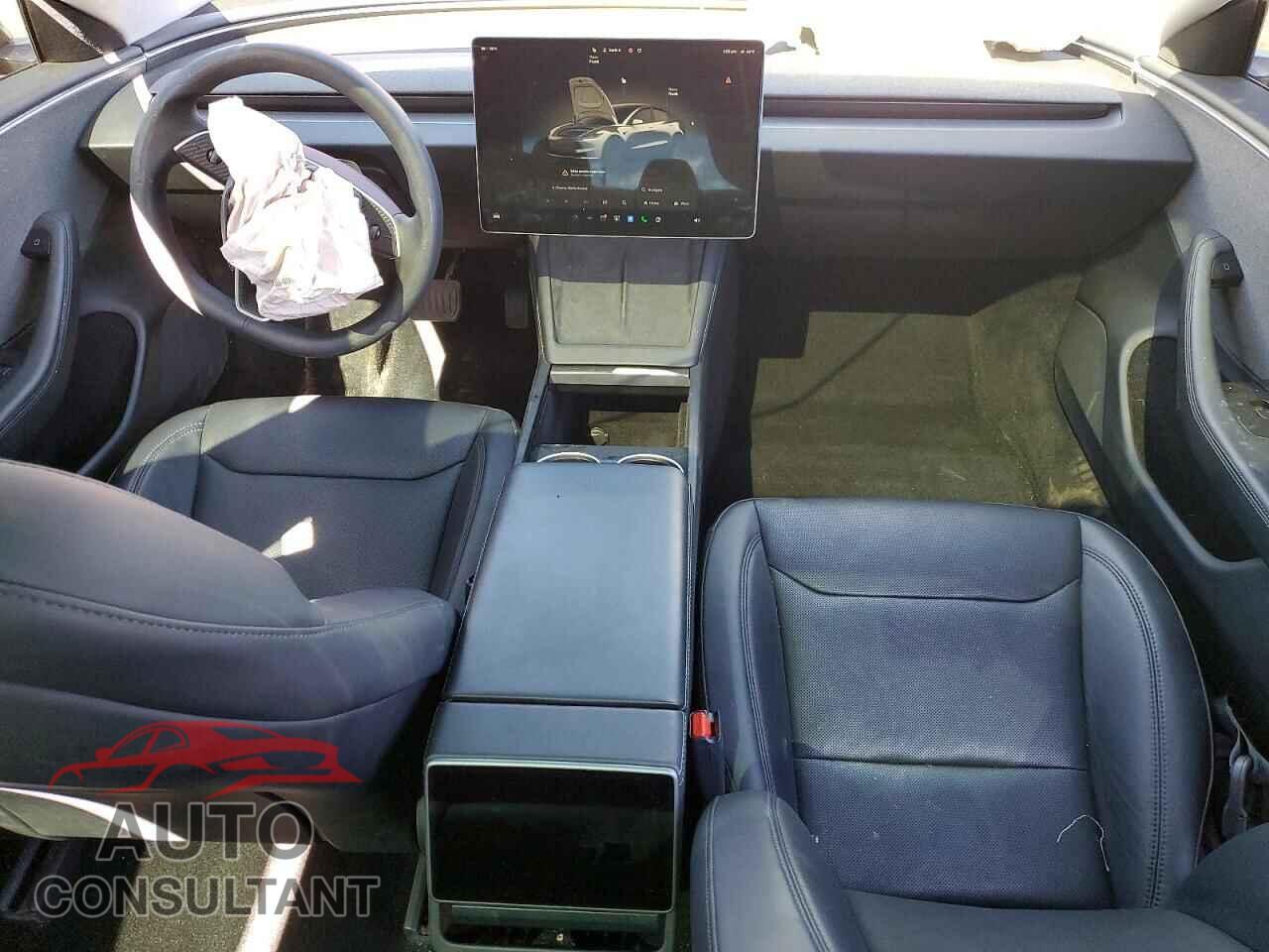 TESLA MODEL 3 2024 - 5YJ3E1EA2RF749838