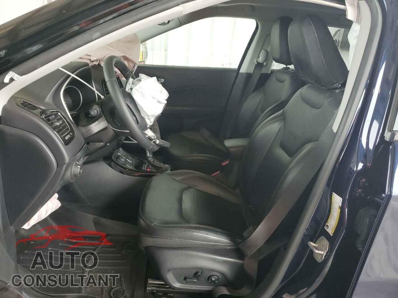 JEEP COMPASS 2018 - 3C4NJDCB3JT190405