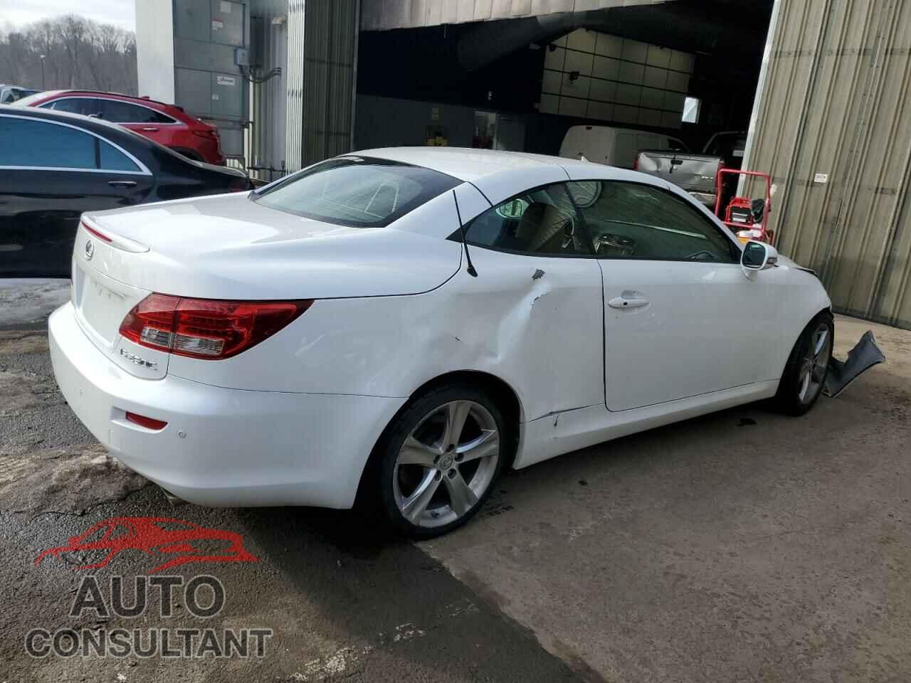 LEXUS IS 2012 - JTHFF2C29C2526037