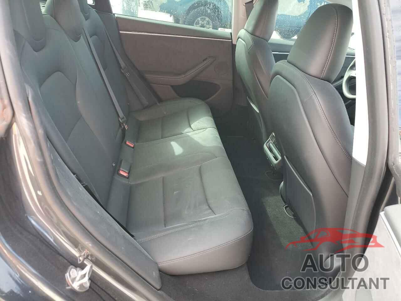 TESLA MODEL 3 2024 - 5YJ3E1EB3RF741286
