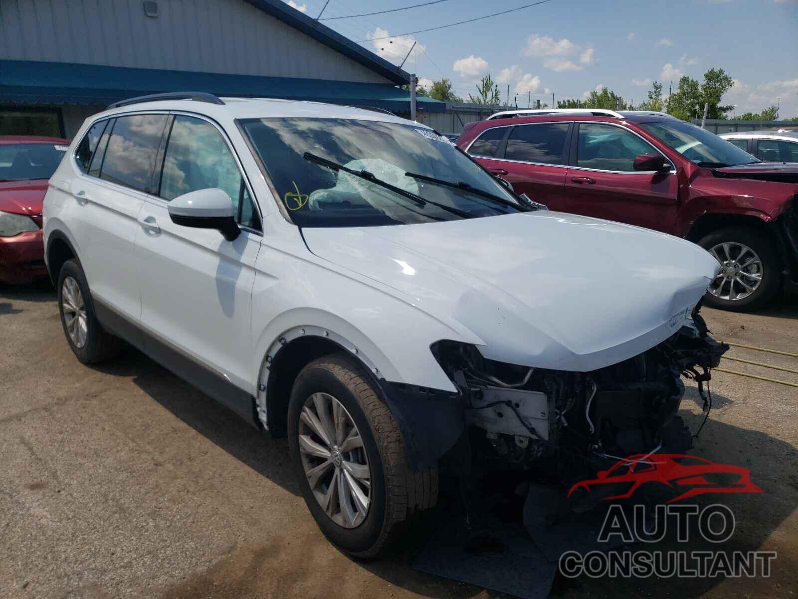 VOLKSWAGEN TIGUAN 2018 - 3VV3B7AX3JM069017