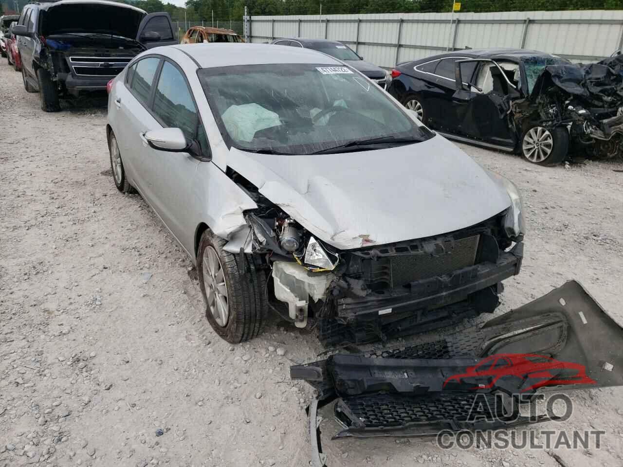 KIA FORTE 2016 - KNAFX4A61G5604120