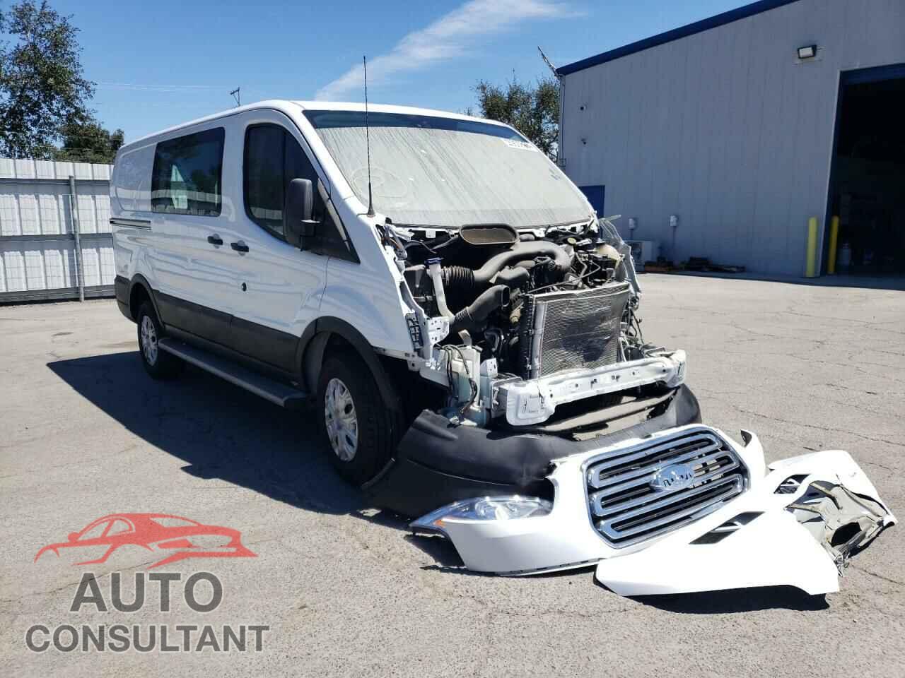 FORD TRANSIT 2019 - 1FTYR1YM5KKB01869