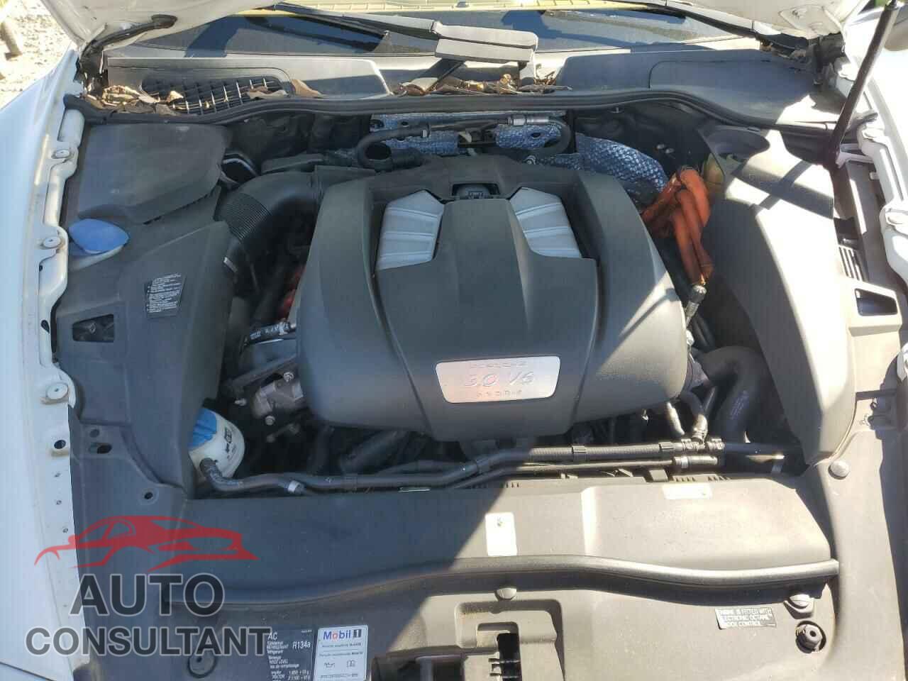 PORSCHE CAYENNE 2012 - WP1AE2A2XCLA92544