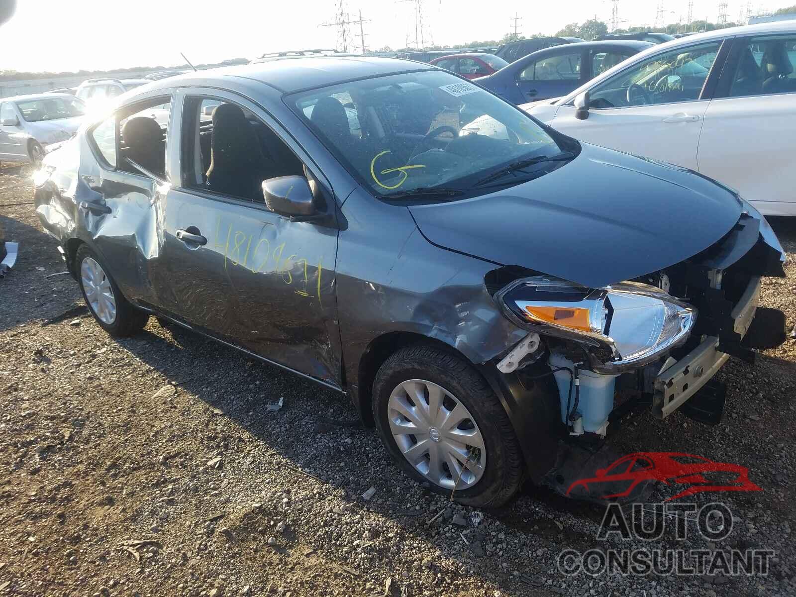 NISSAN VERSA 2017 - 3N1CN7APXHL816766