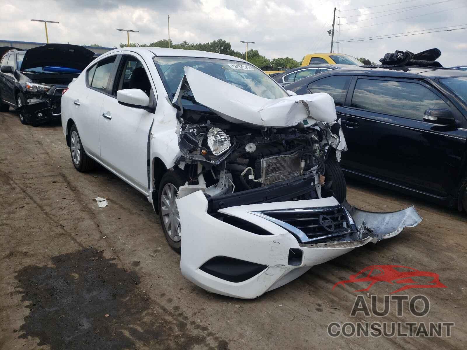 NISSAN VERSA 2017 - 3N1CN7AP4HK468582