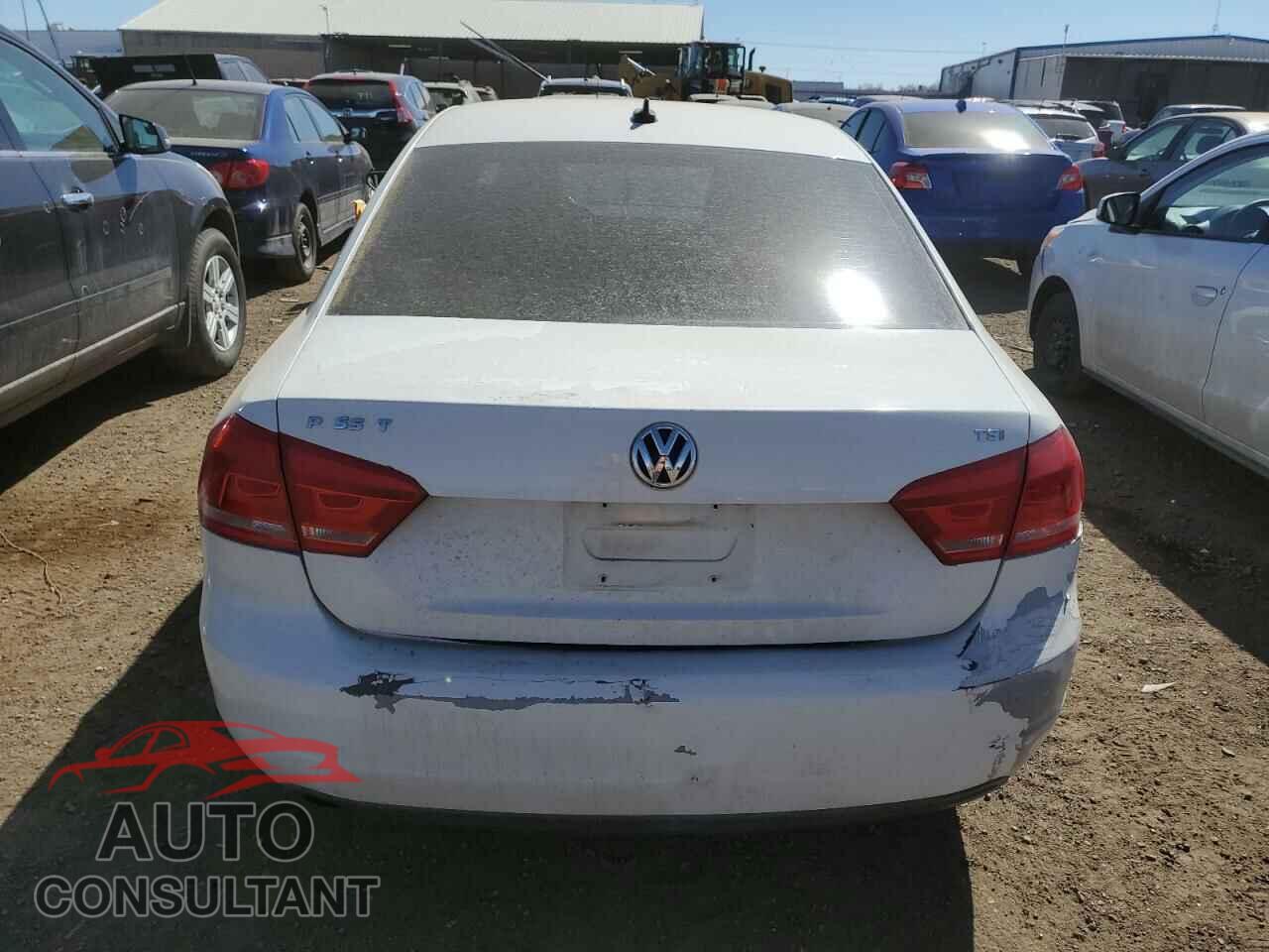 VOLKSWAGEN PASSAT 2015 - 1VWAT7A32FC043840