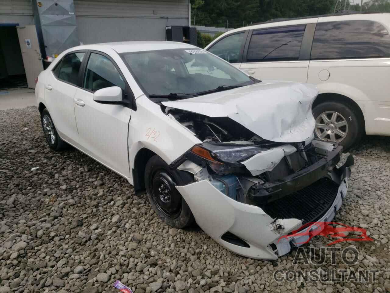 TOYOTA COROLLA 2018 - 5YFBURHE2JP821450