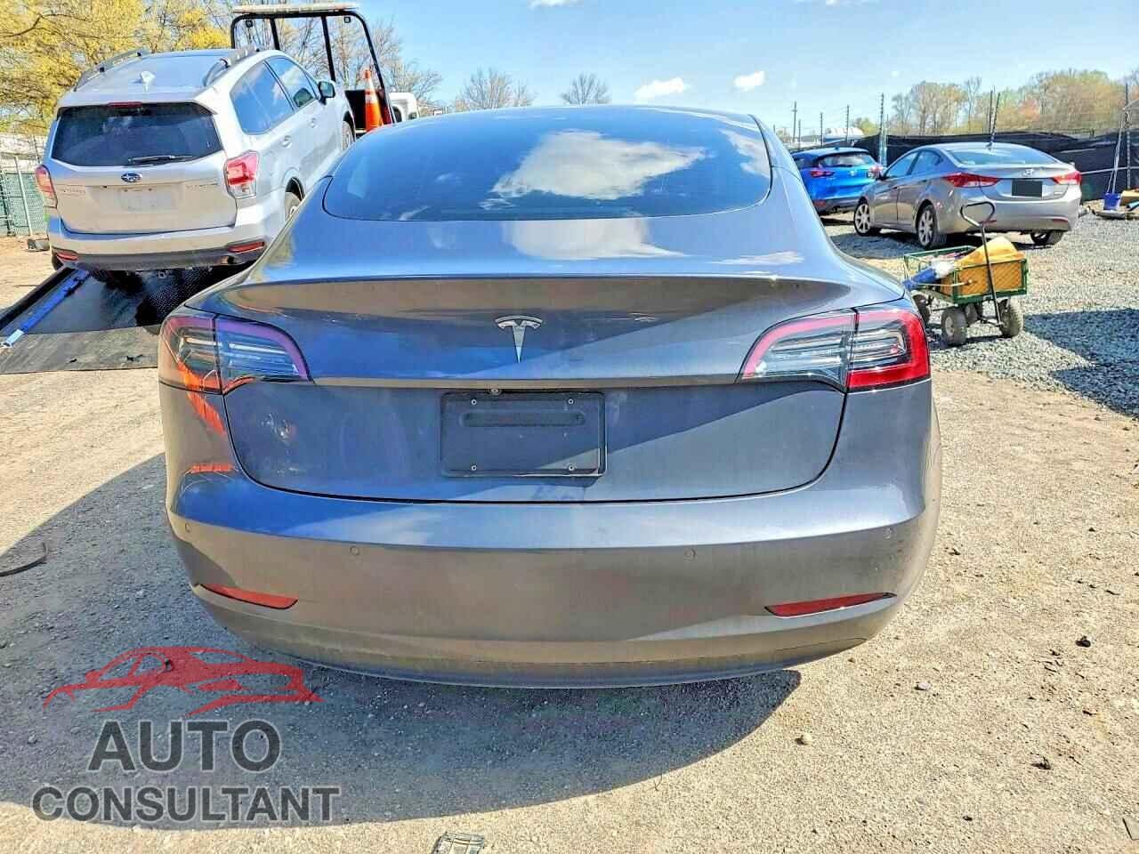 TESLA MODEL 3 2021 - 5YJ3E1EA7MF083097