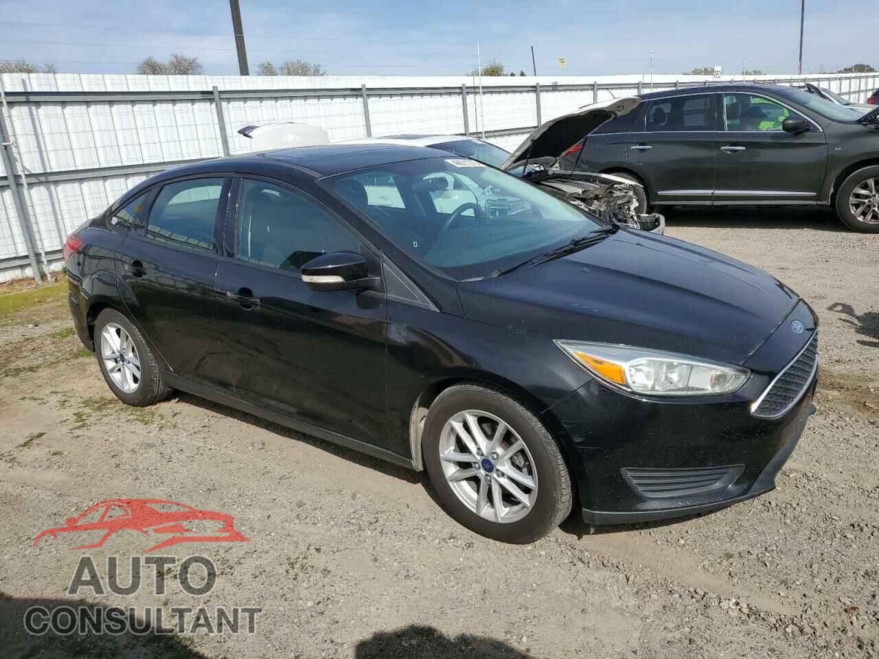 FORD FOCUS 2015 - 1FADP3F23FL205204