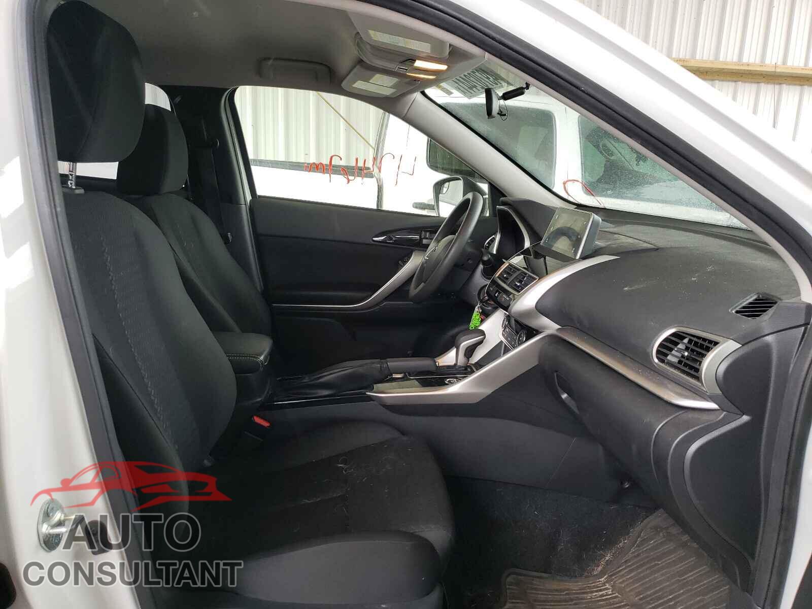 MITSUBISHI ECLIPSE 2018 - JA4AT4AA8JZ070248