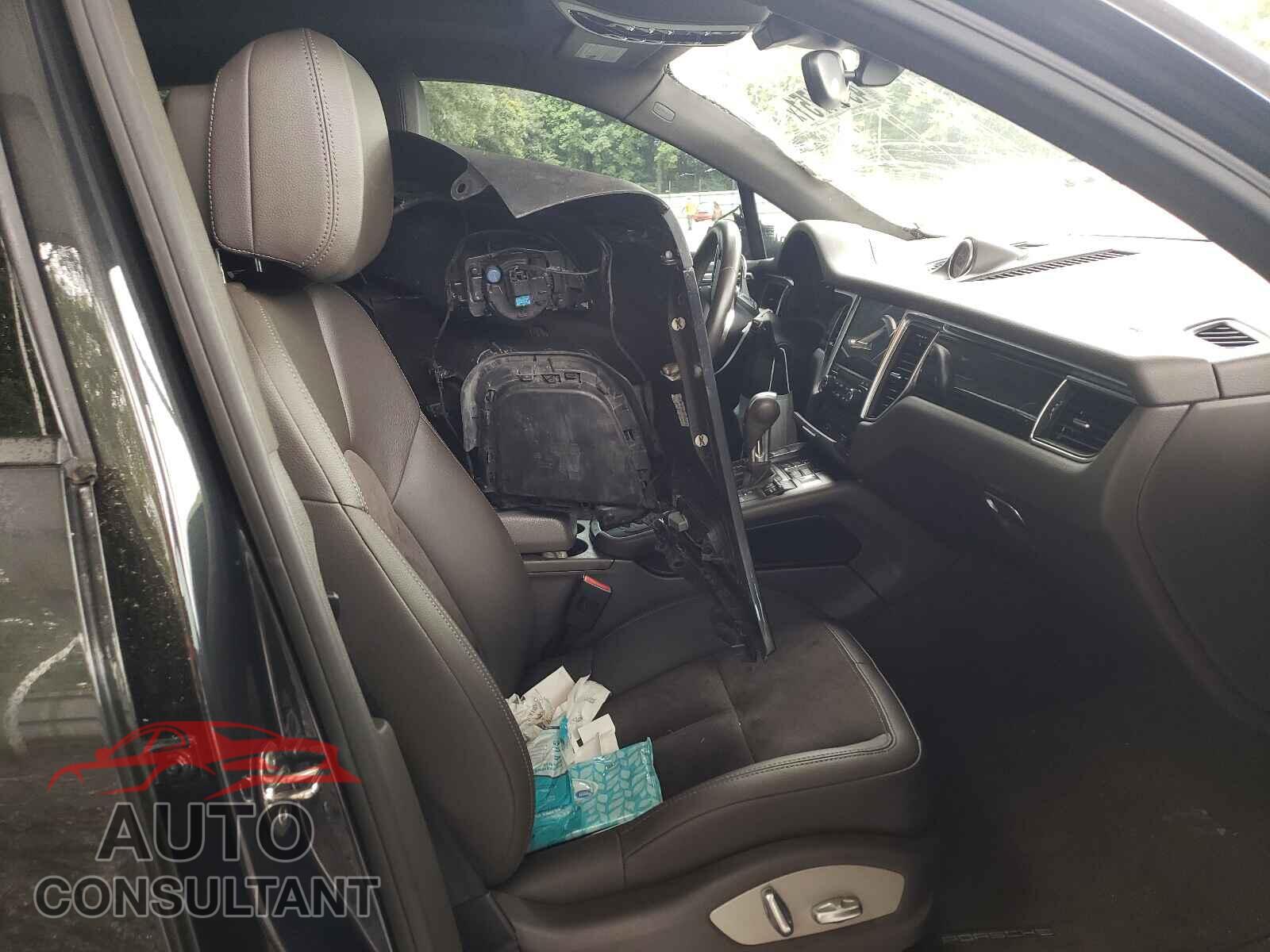 PORSCHE MACAN 2017 - WP1AA2A59HLB81003