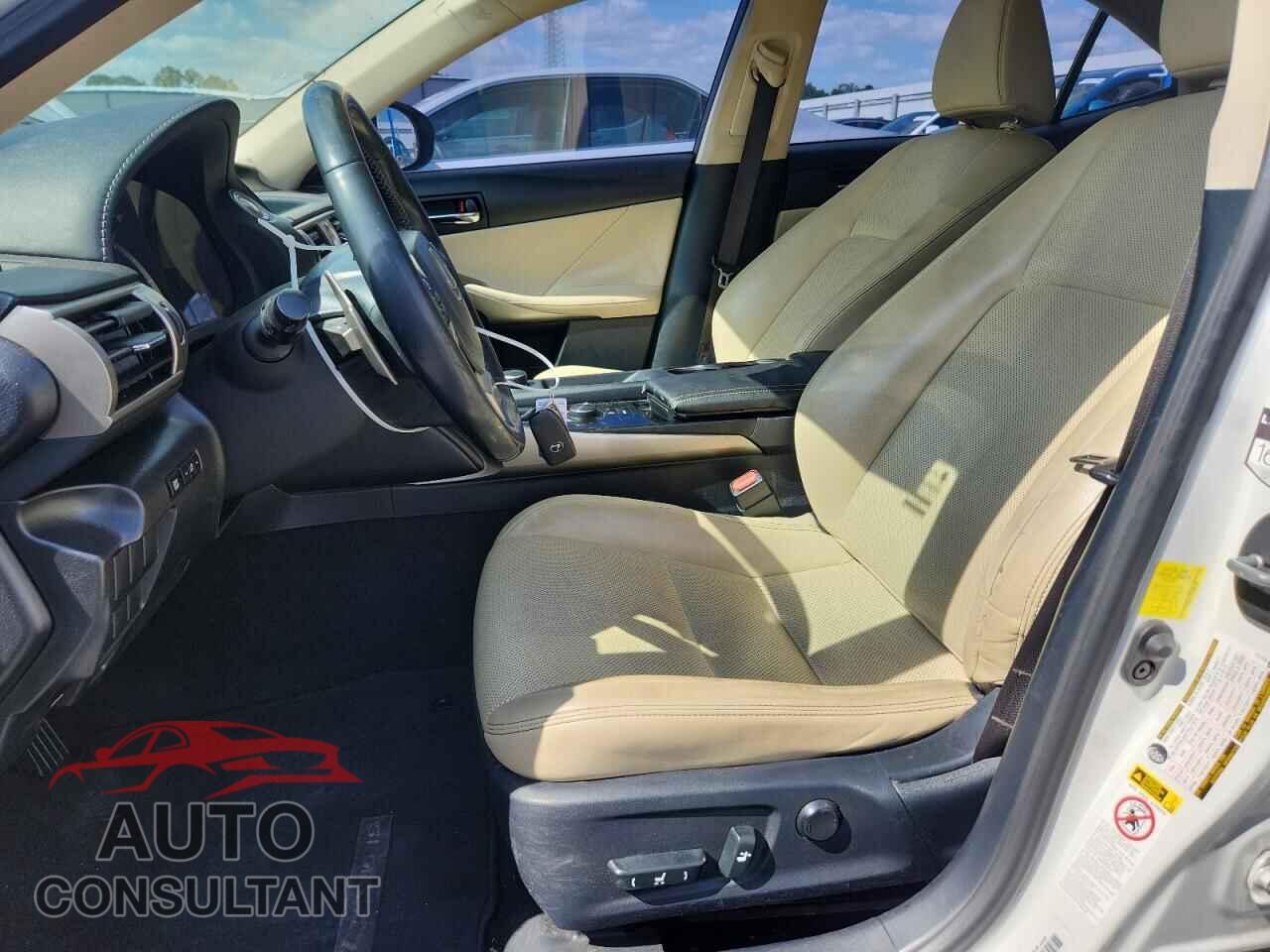 LEXUS IS 2014 - JTHBF1D2XE5022556