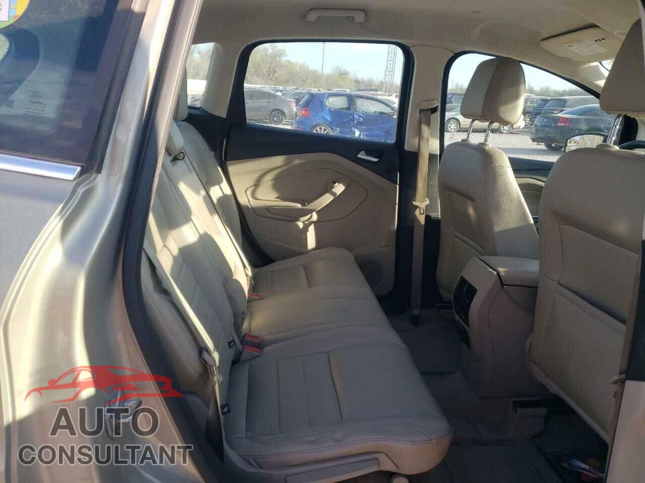 FORD CMAX 2015 - 1FADP5BU2FL108367