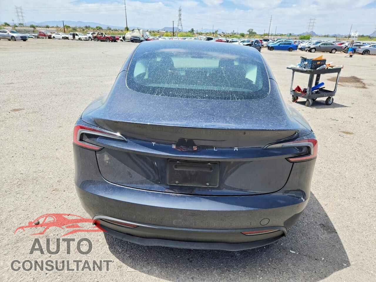TESLA MODEL 3 2024 - 5YJ3E1EA3RF784713
