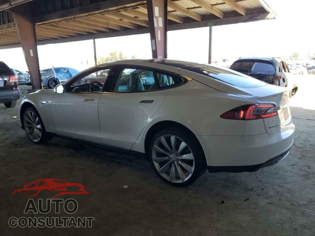 TESLA MODEL S 2013 - 5YJSA1CN0DFP09831