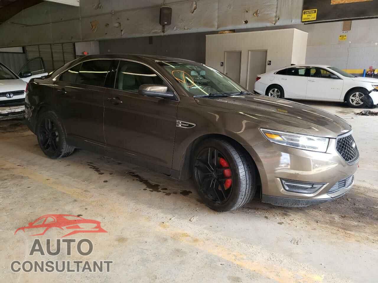FORD TAURUS 2018 - 1FAHP2E85JG115281