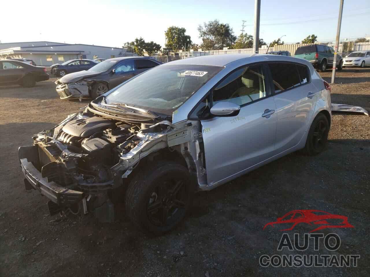 KIA FORTE 2018 - KNAFK5A84J5772816