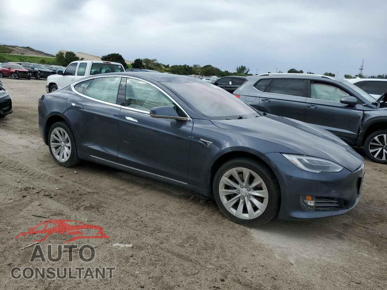 TESLA MODEL S 2018 - 5YJSA1E26JF261836