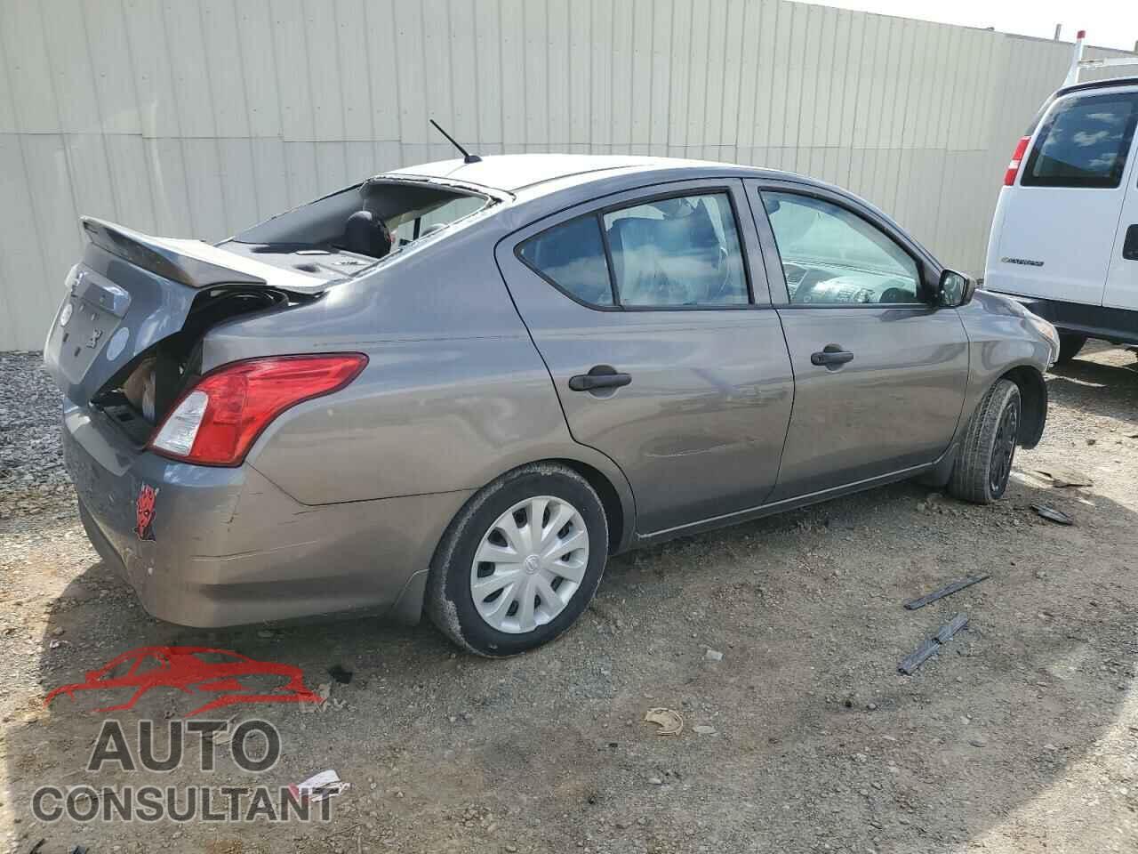 NISSAN VERSA 2017 - 3N1CN7AP7HL886337