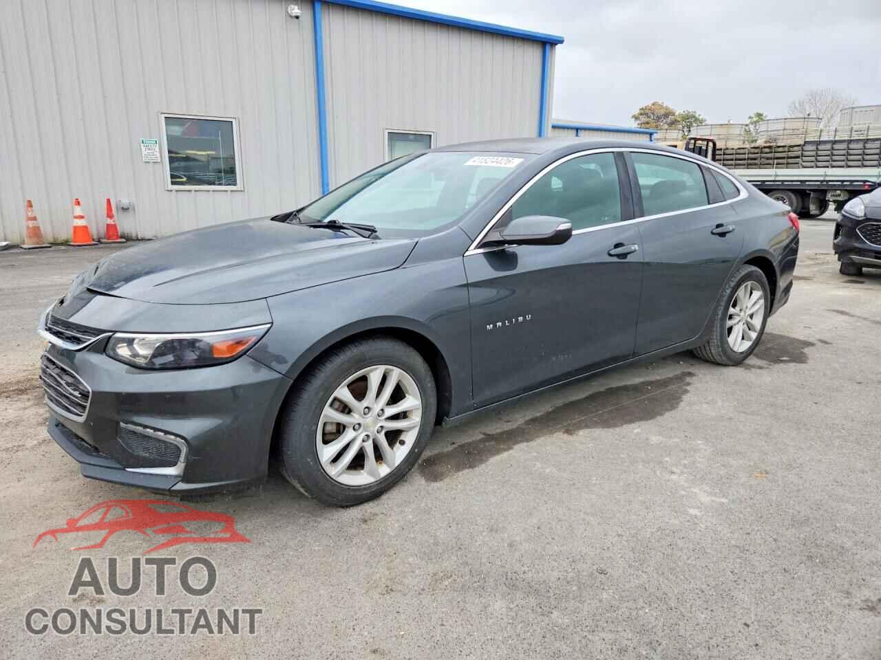 CHEVROLET MALIBU 2017 - 1G1ZE5ST6HF120822