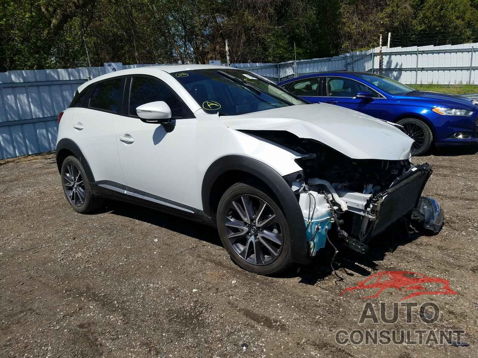 MAZDA CX-3 2018 - JM1DKFD77J0302196