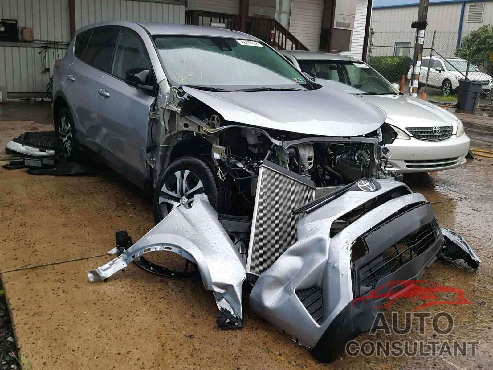 TOYOTA RAV4 LE 2018 - 2T3BFREV9JW711323