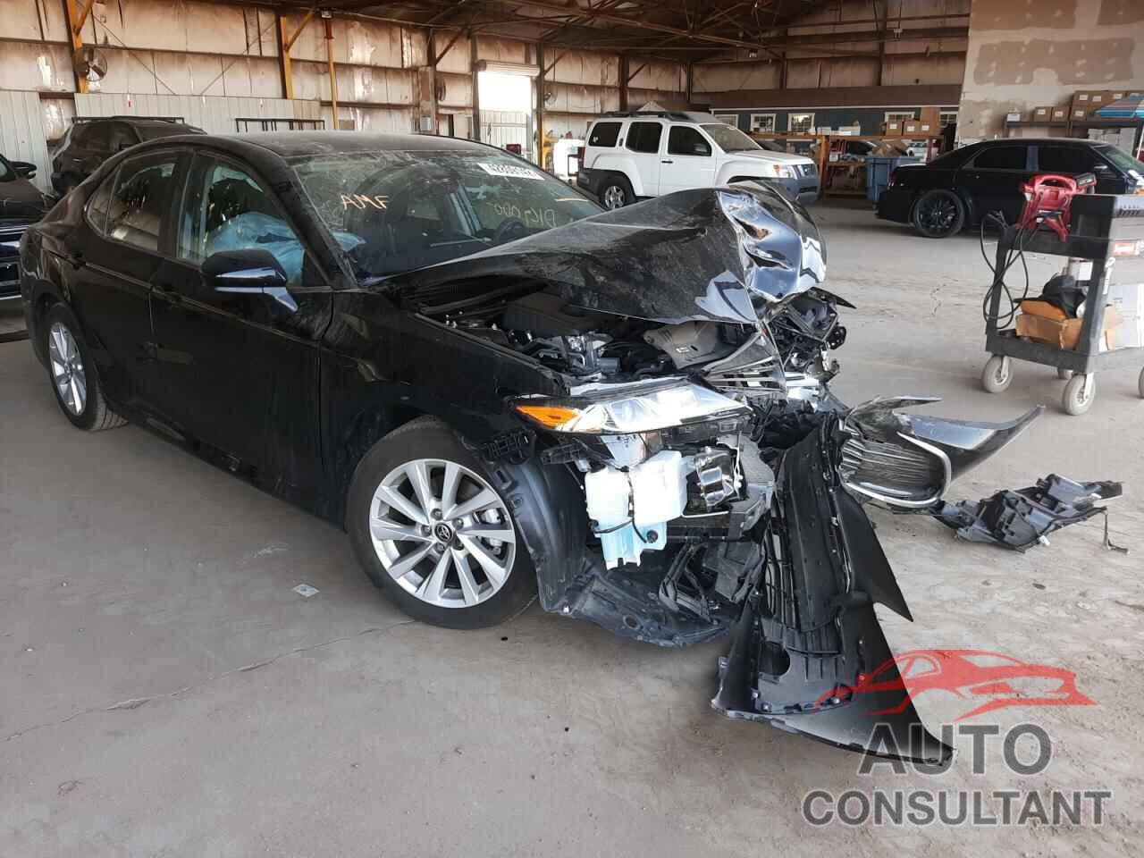 TOYOTA CAMRY 2022 - 4T1C11AK0NU656338