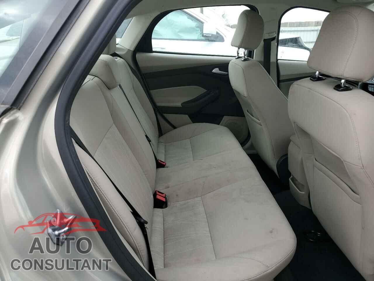 FORD FOCUS 2016 - 1FADP3F26GL206882
