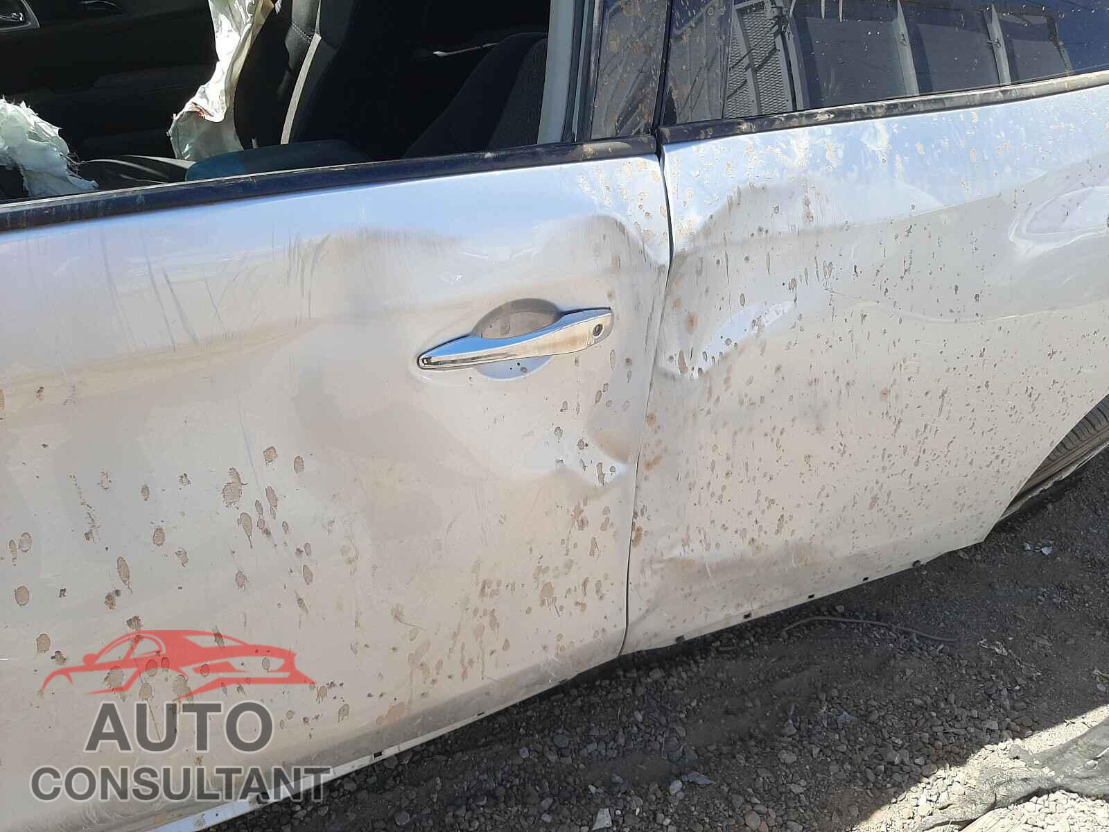 NISSAN PATHFINDER 2017 - 5N1DR2MN1HC654973