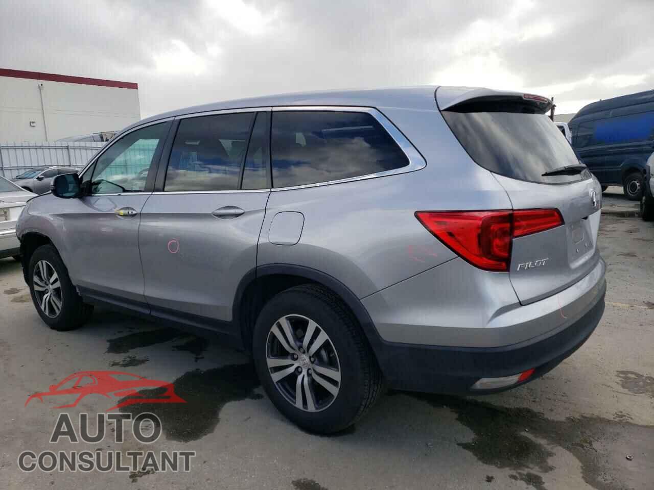 HONDA PILOT 2018 - 5FNYF5H33JB033672