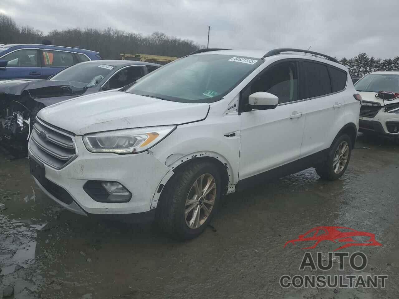 FORD ESCAPE 2017 - 1FMCU0GD5HUA86772