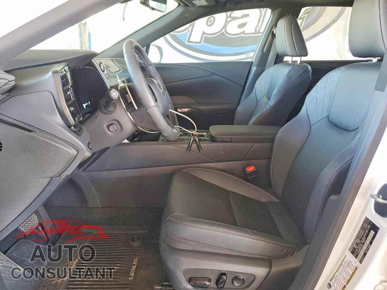 LEXUS UNKNOWN 2023 - 2T2BBMCA9PC012481