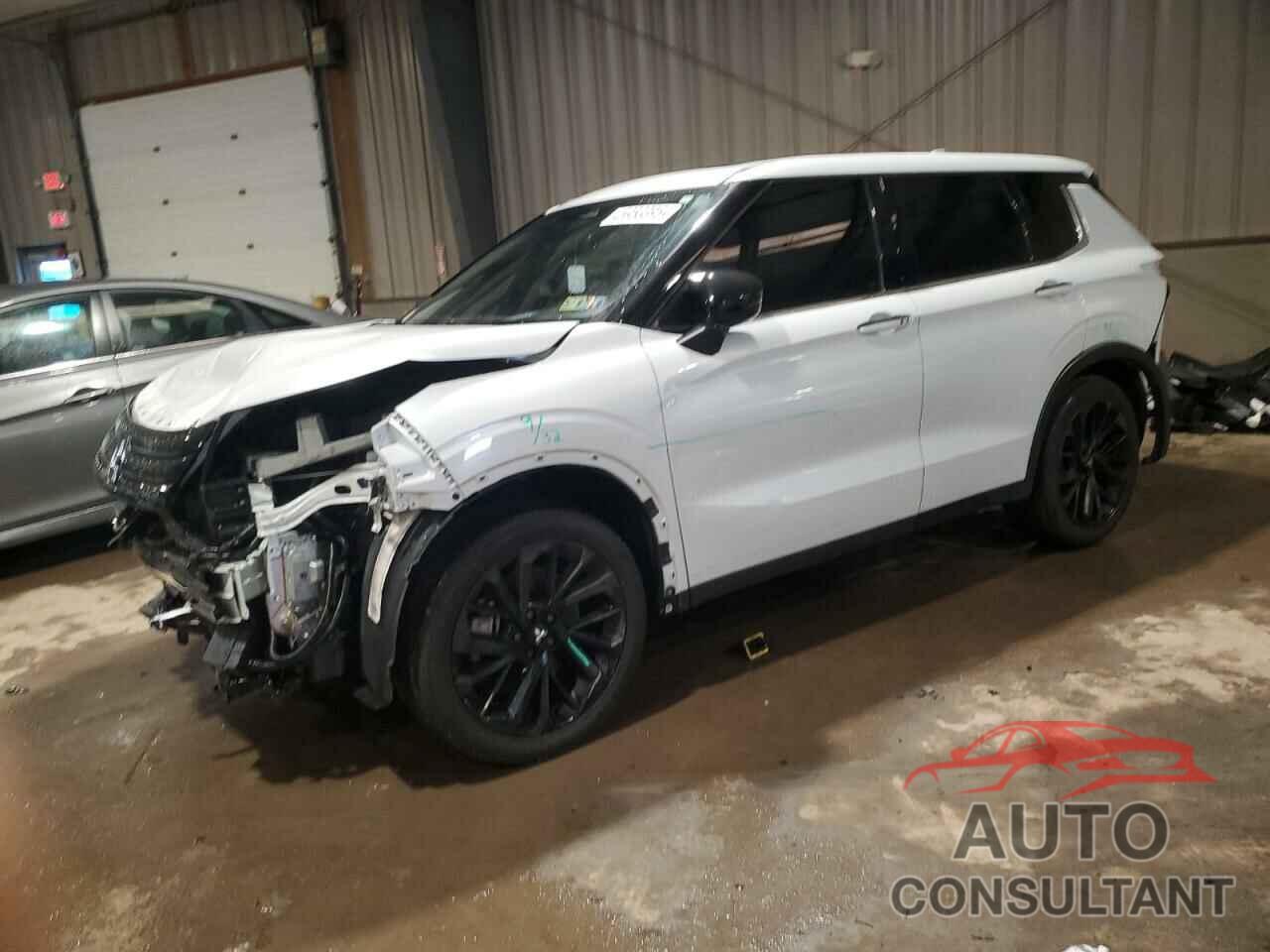 MITSUBISHI OUTLANDER 2022 - JA4J3UA87NZ089344
