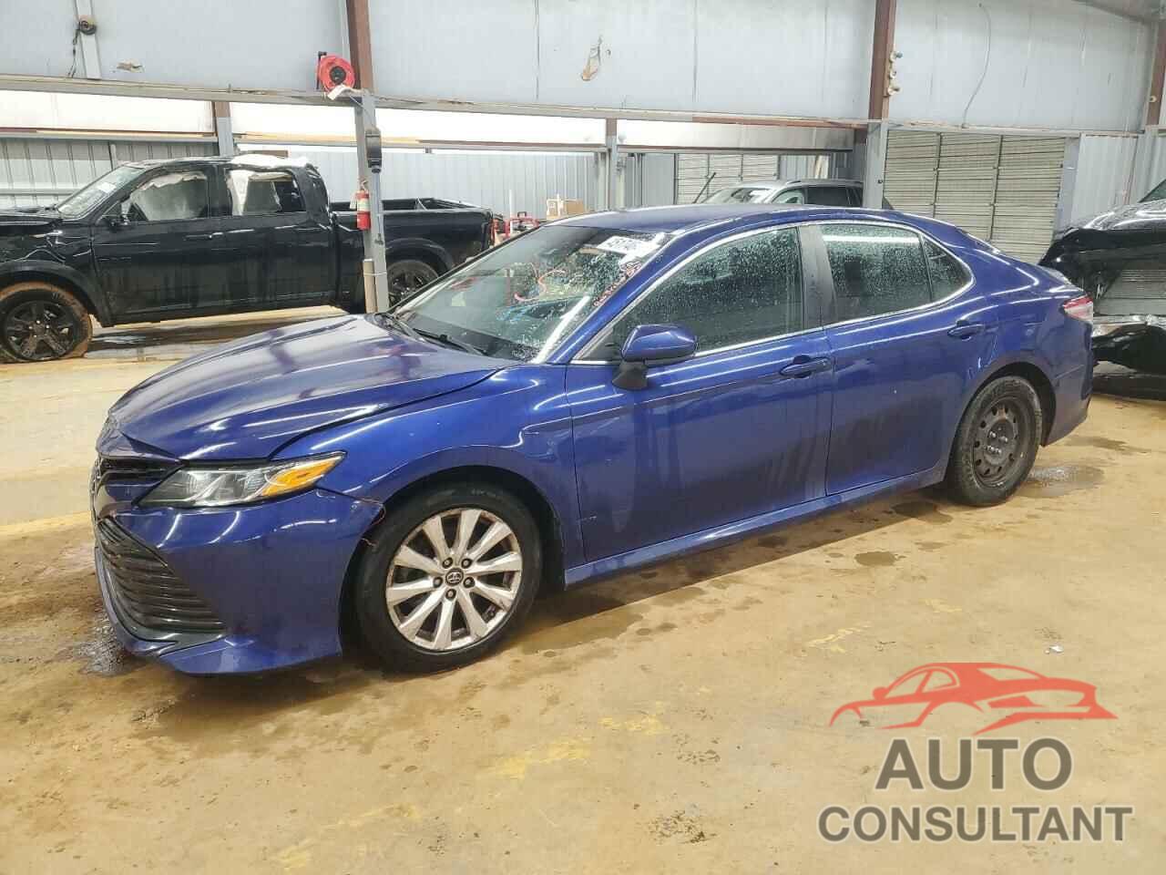 TOYOTA CAMRY 2018 - 4T1B11HK8JU511737
