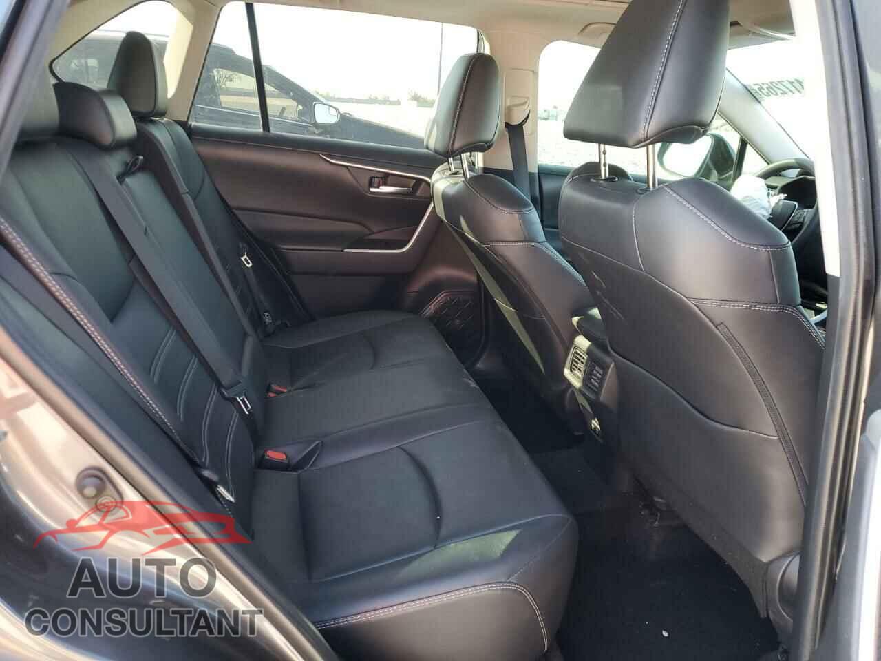 TOYOTA RAV4 2021 - 2T3C1RFV2MC094385