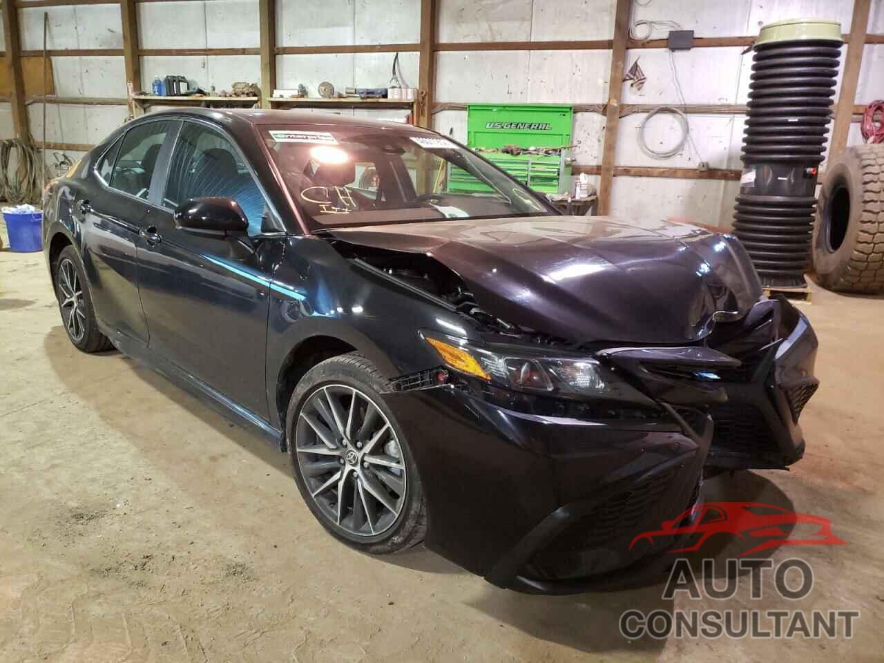 TOYOTA CAMRY 2021 - 4T1G11AKXMU569109