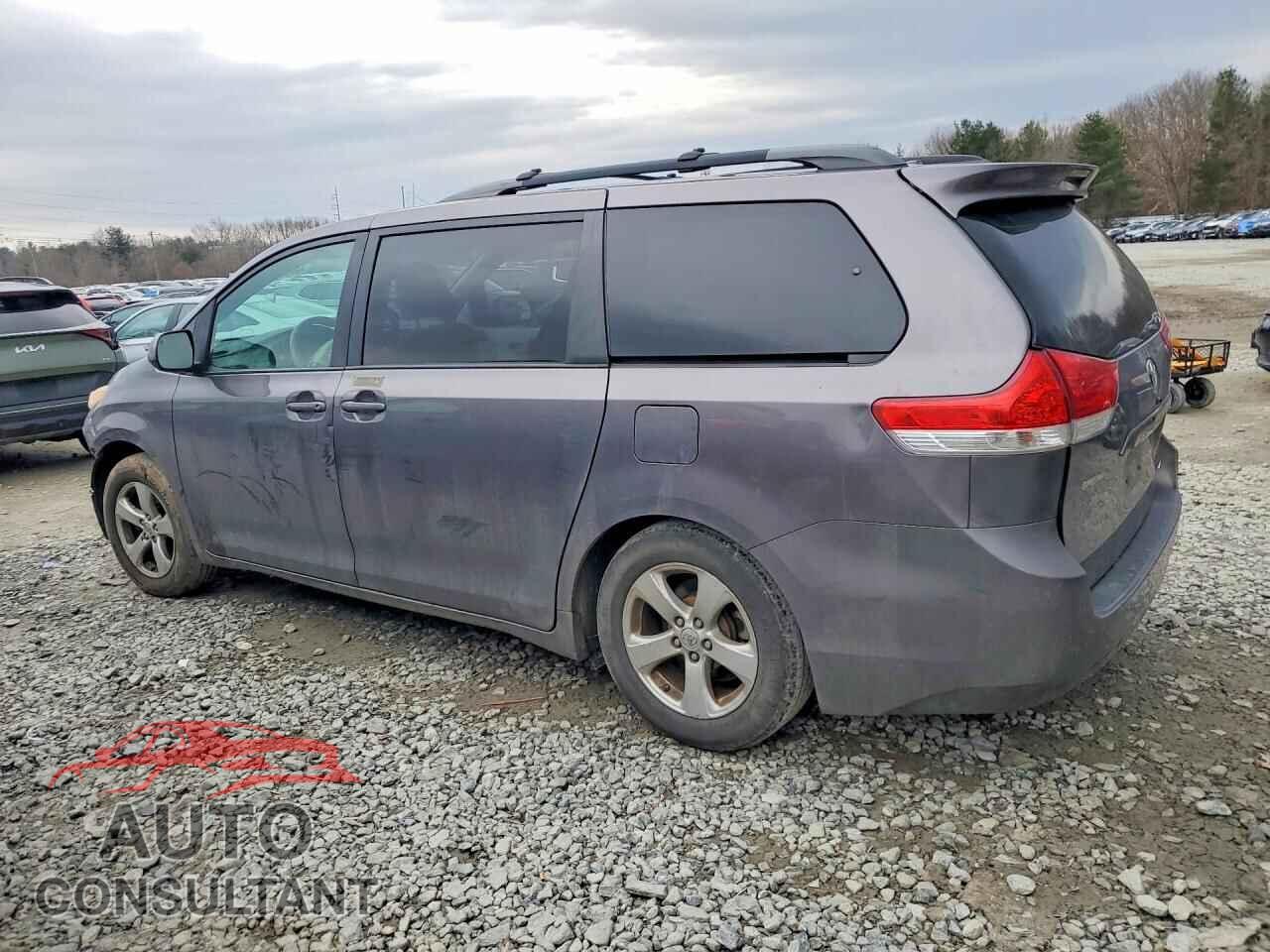 TOYOTA SIENNA 2011 - 5TDKK3DC7BS173779