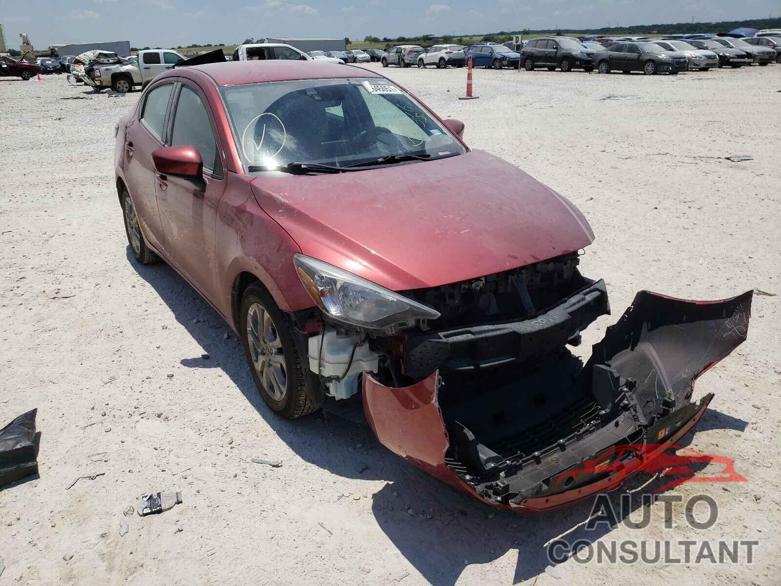 TOYOTA YARIS 2017 - 3MYDLBYV0HY163254