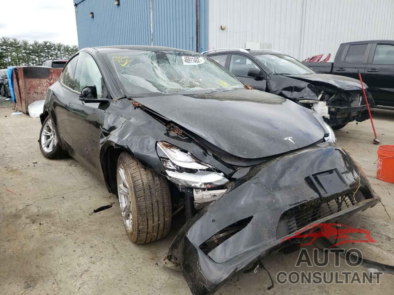 TESLA MODEL Y 2020 - 5YJYGDEE4LF035303