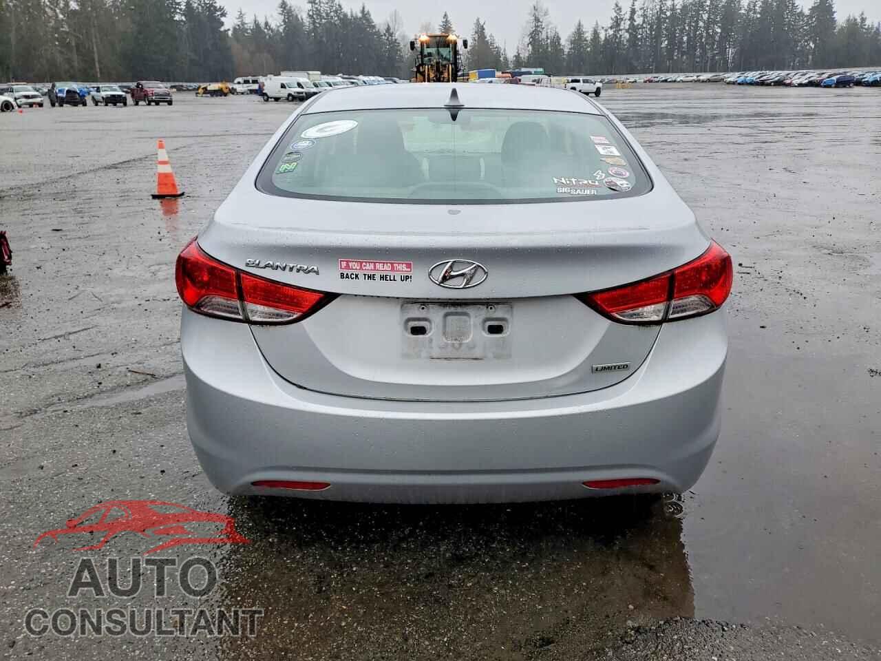 HYUNDAI ELANTRA 2012 - 5NPDH4AE8CH121040