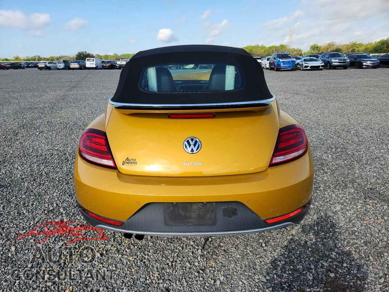 VOLKSWAGEN BEETLE 2017 - 3VWT17AT7HM808797