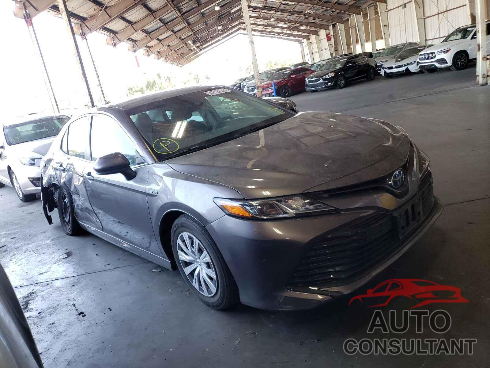 TOYOTA CAMRY 2018 - 4T1B31HK6JU003308