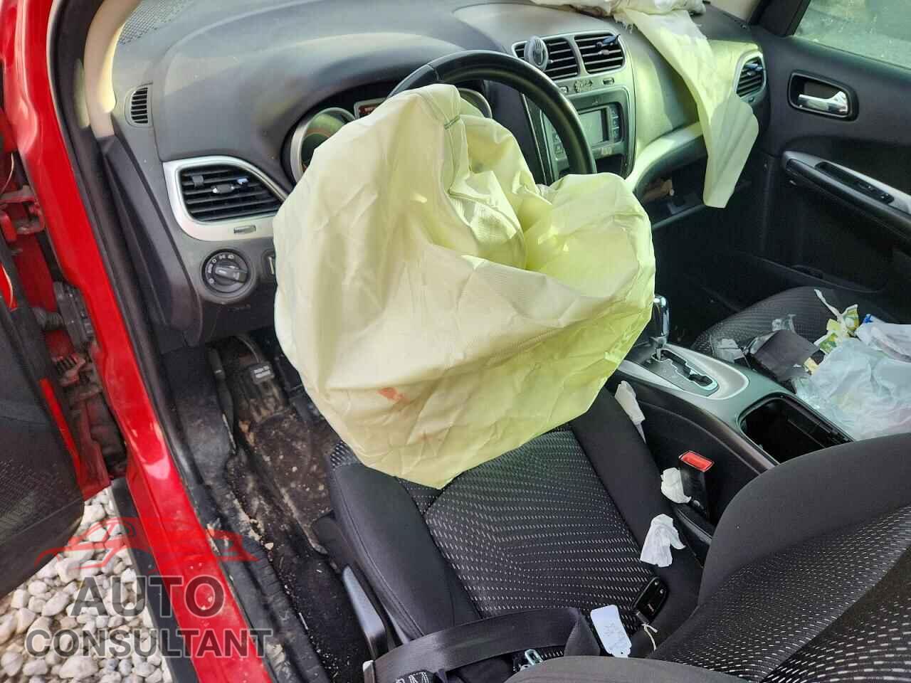 DODGE JOURNEY 2015 - 3C4PDCCG9FT559782