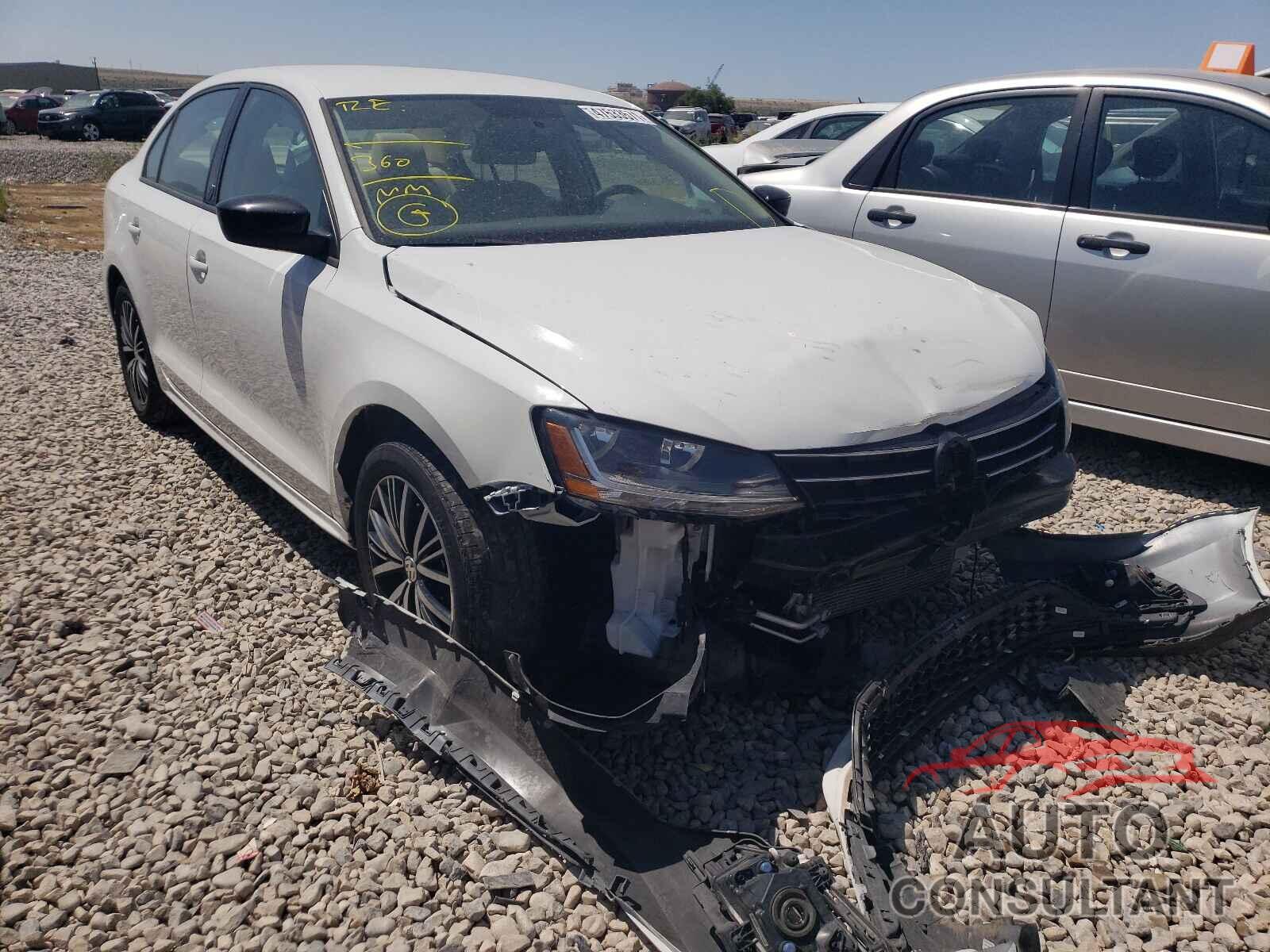 VOLKSWAGEN JETTA 2018 - 3VWDB7AJ4JM210303