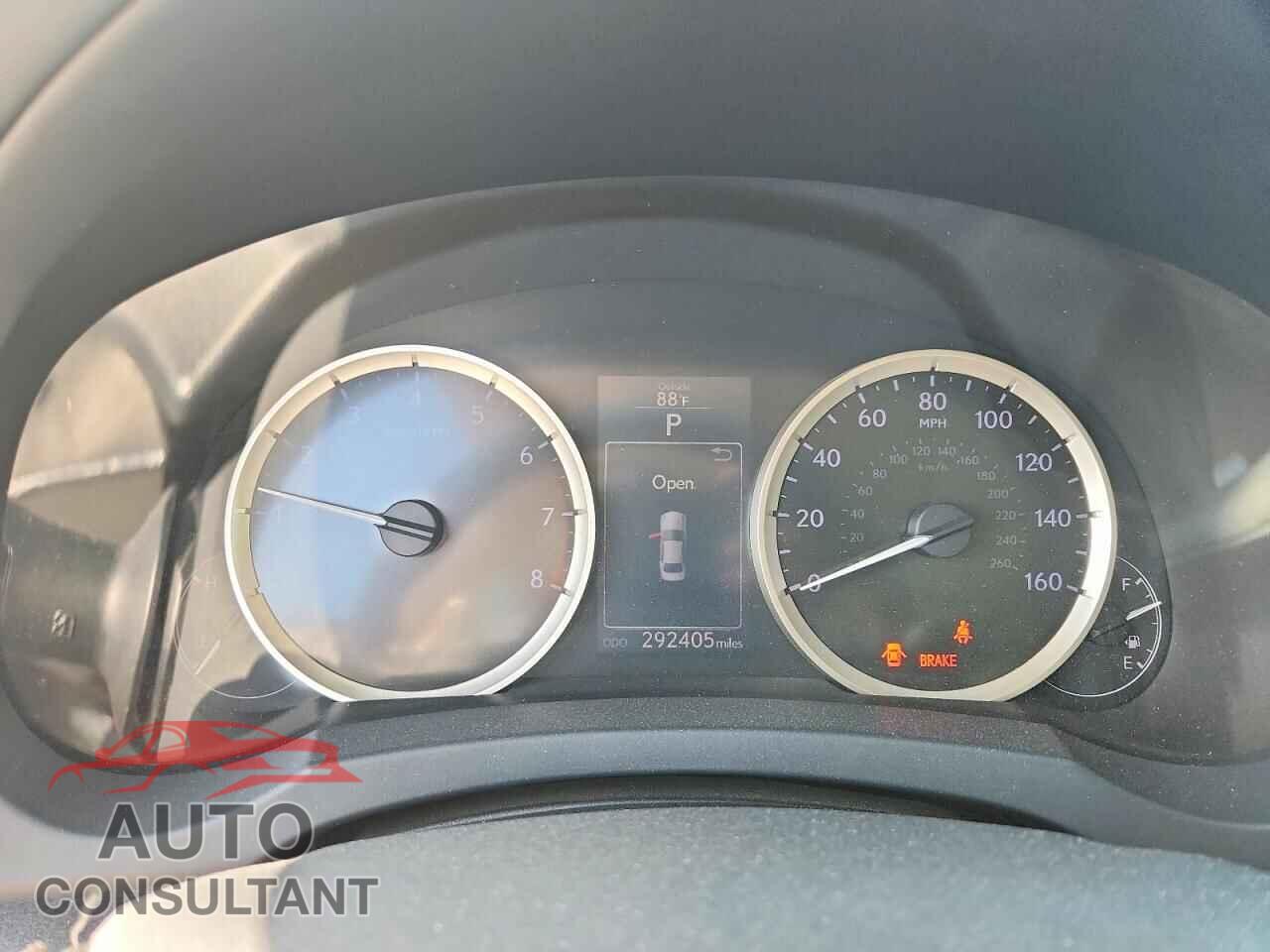 LEXUS IS 2014 - JTHBE1D2XE5004173