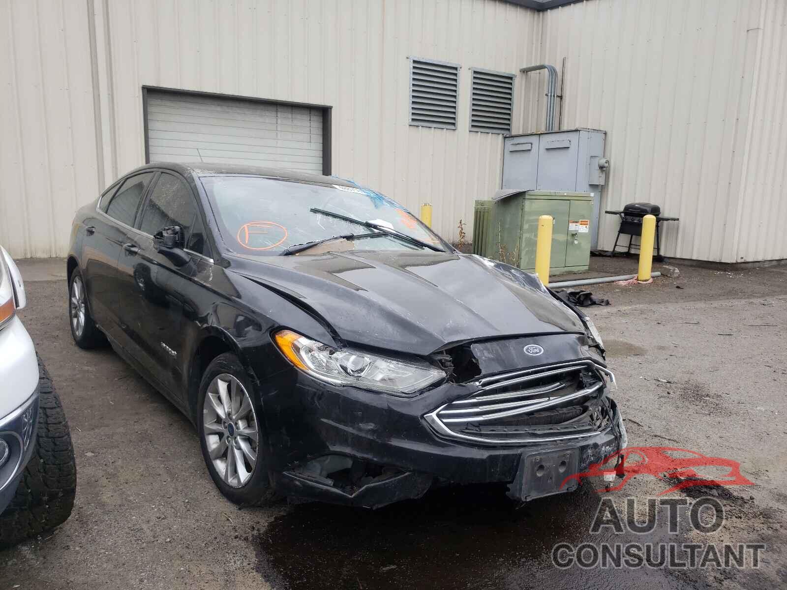 FORD FUSION 2017 - 3FA6P0LU5HR182137